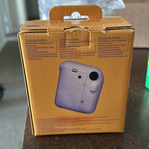 Instax Mini 12 Polaroid Camera - Picture 2 of 6